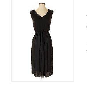 Black sleeveless midi pleated casual dress with pockets